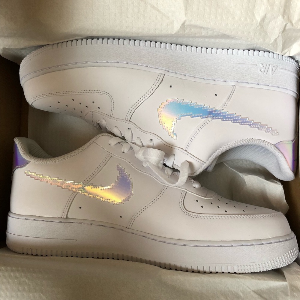 Nike Air Force 1 ,07 LV8 White size 13 w/ multi ☑️